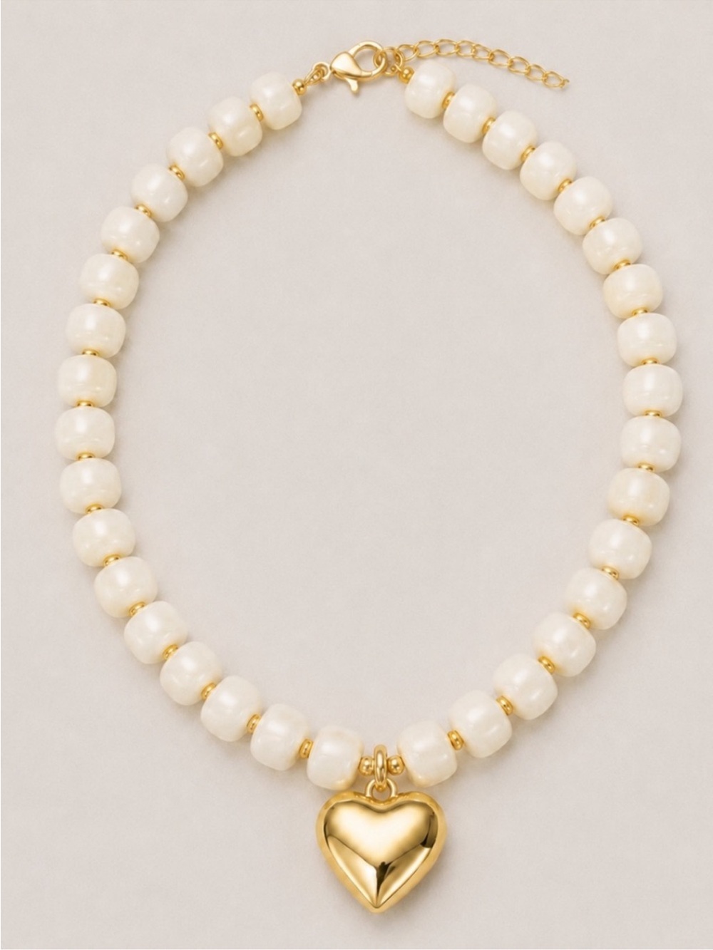 New! Preppy Ivory Neutral Beaded Gold Heart Statement Necklace NWOT(1014)